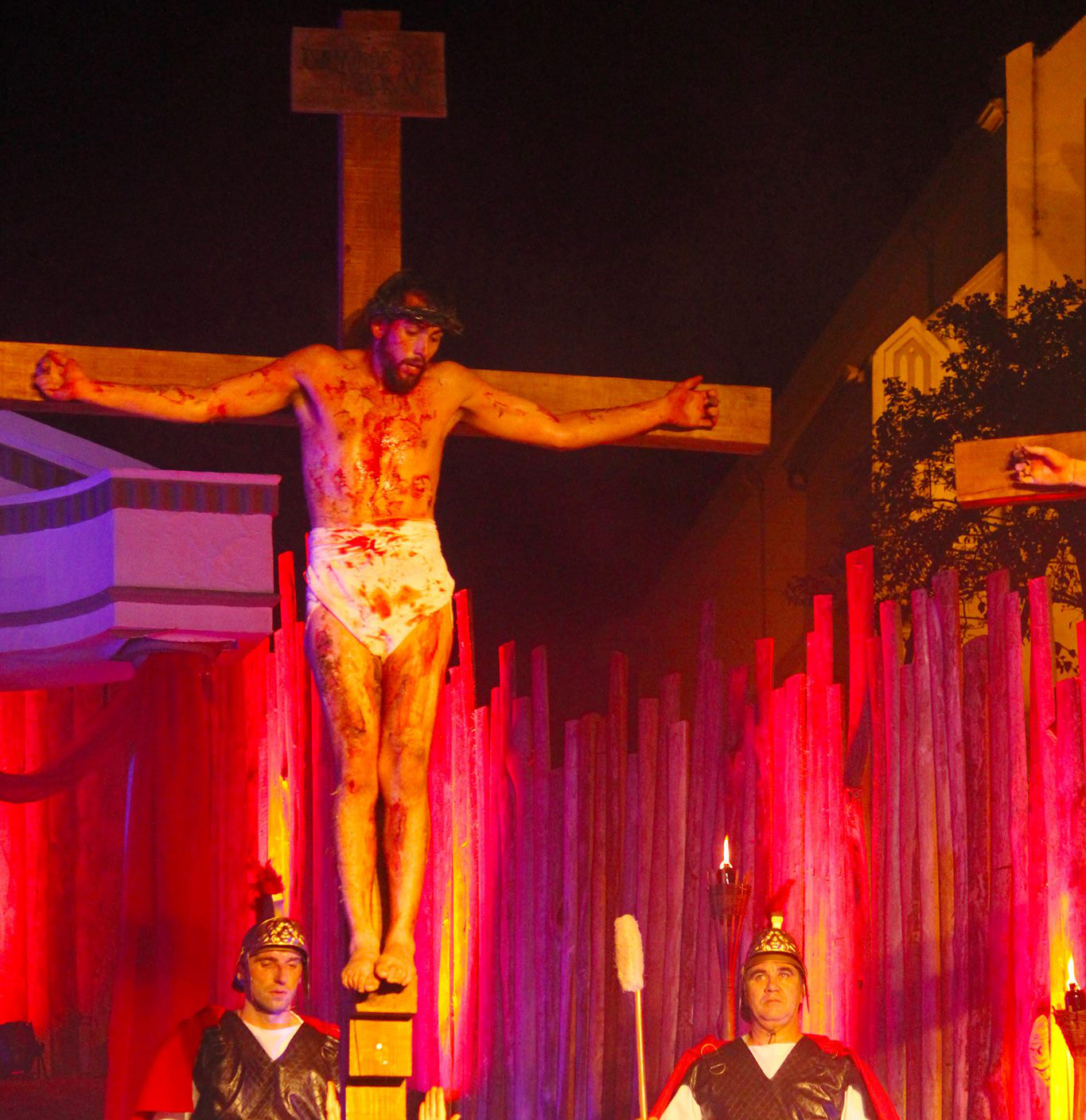 Após dois anos, emoção da Paixão de Cristo retorna ao Morro da Matriz em Muçum 