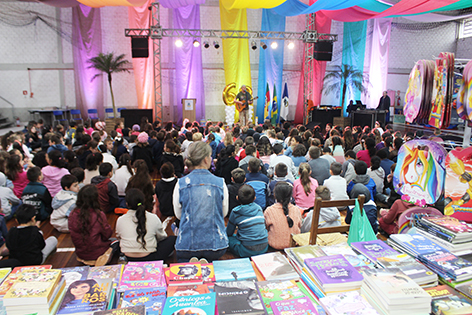 Feira do Livro de Muçum ocorre nesta quinta com espetáculo infantil