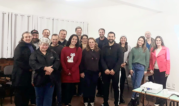 Curso ensina gestão e mídias sociais para donos de agroindústrias