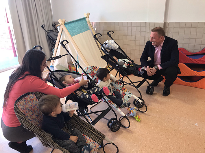 Salton, Presidente do Legislativo encantadense visita EMEI Ciranda Porto Quinze