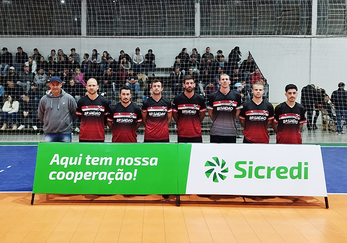 Esperança, Caçadorense, Os Moleques e Capitão estão nas finais do Futsal de Nova Bréscia