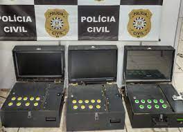 Polícia Civil apreende máquinas caça-níqueis em estabelecimento de Roca Sales 