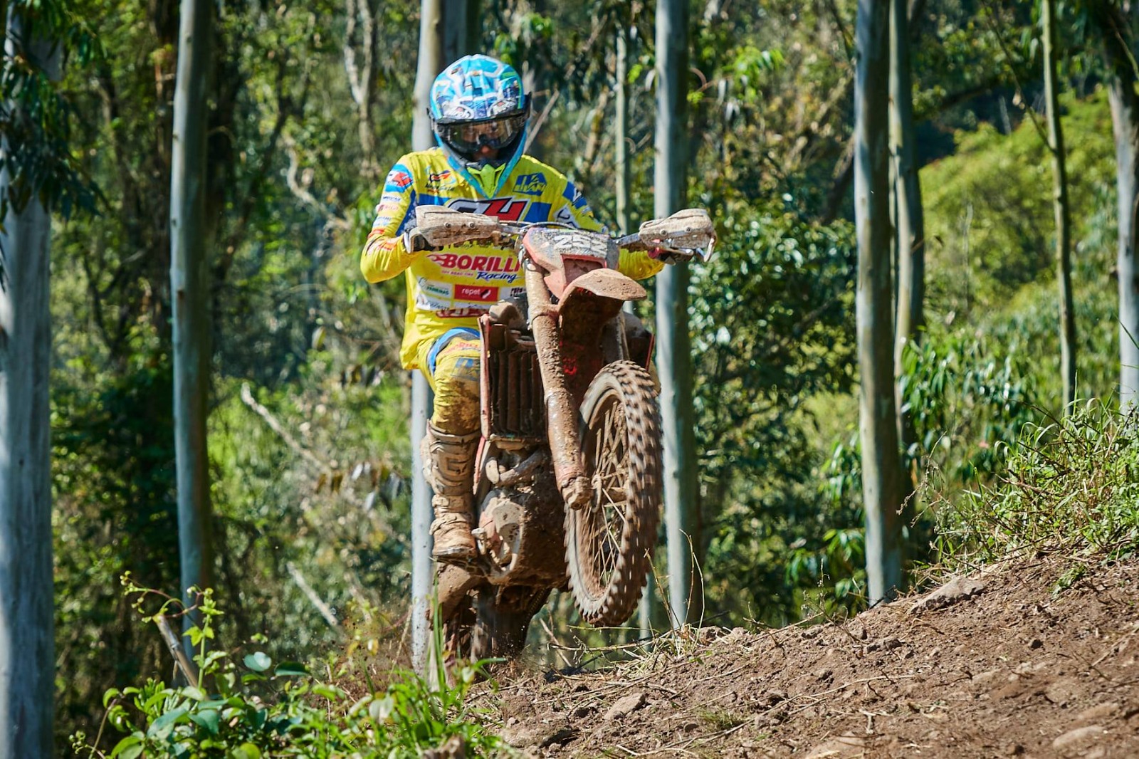 1ª Trilha Beneficente reuniu mais de 150 motos em Coqueiro Baixo