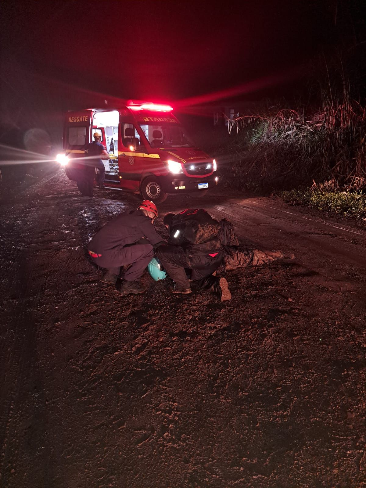 Motociclista cai de moto entre Colinas e Roca Sales