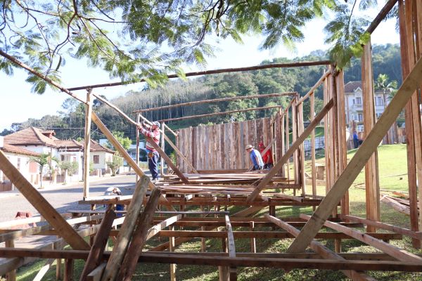 Acampamento Crioulo da Semana Farroupilha de Muçum começa a ganhar forma 
