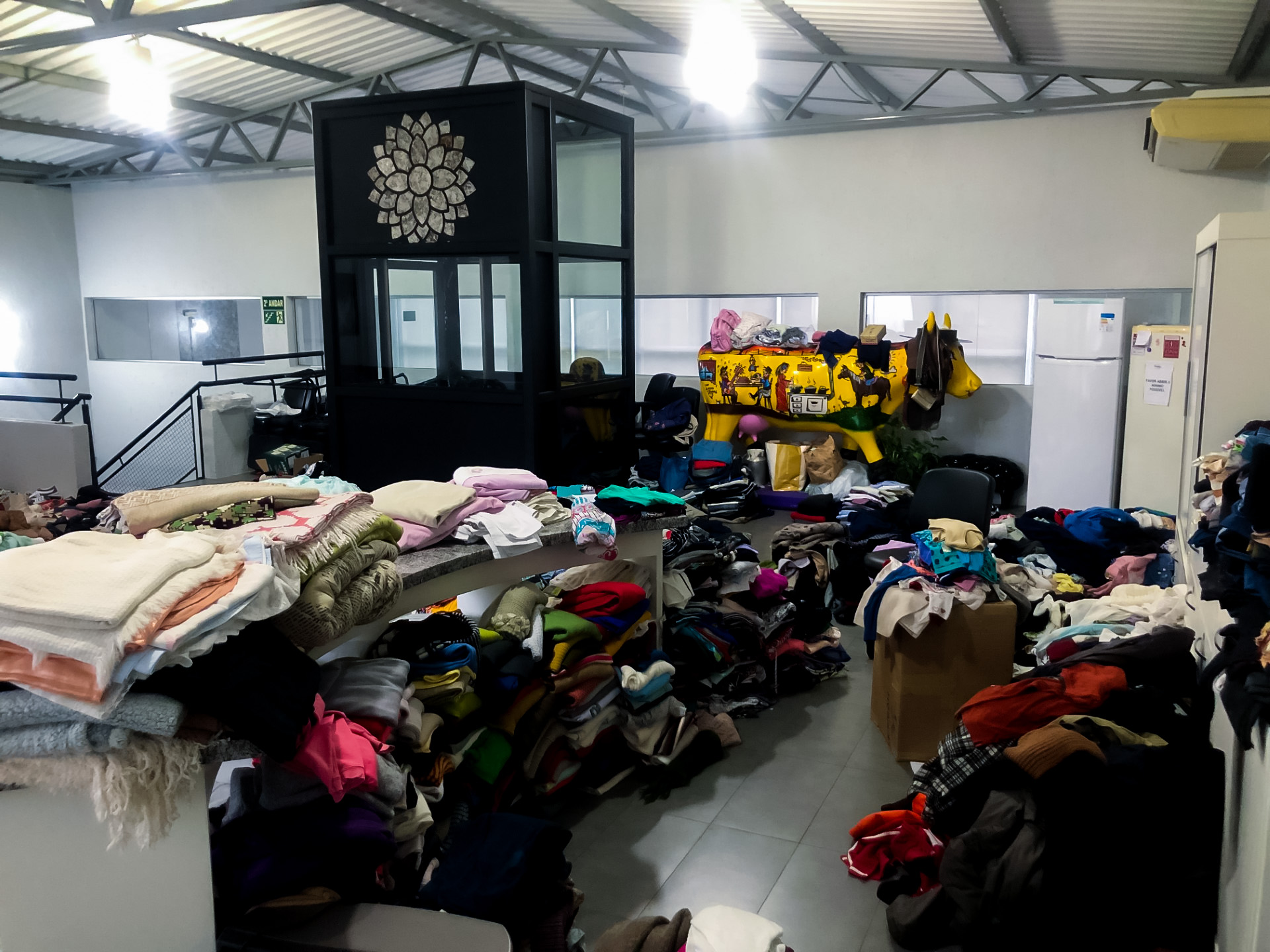 Dália organiza doações aos funcionários  
