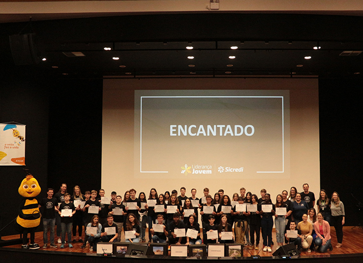 Projeto Liderança Jovem integra mais de 300 estudantes da região