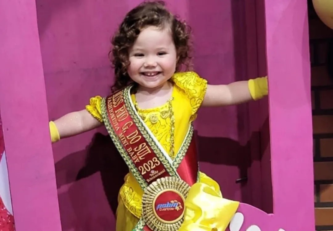 Nova Bréscia conquista mais um título de Mini Miss