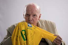 Tetracampeão pelo Brasil, Zagallo morre aos 92 anos