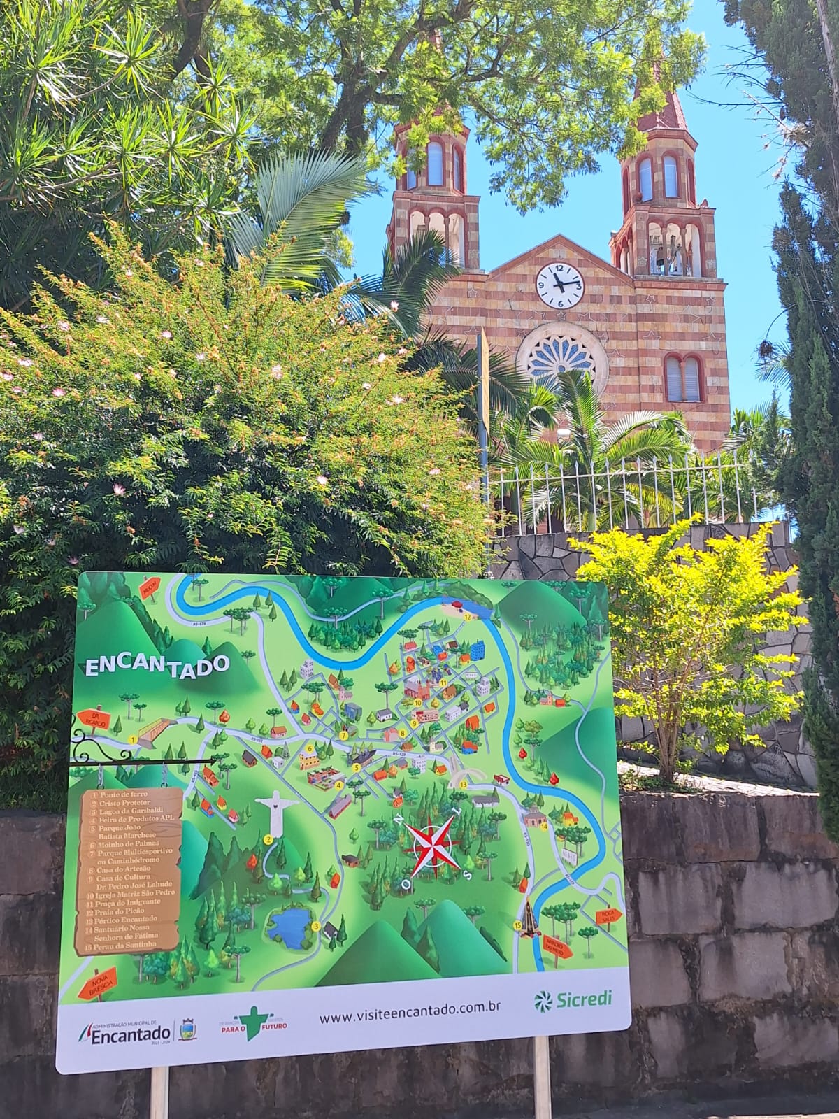  Encantado inicia instalação de placas com informações turísticas