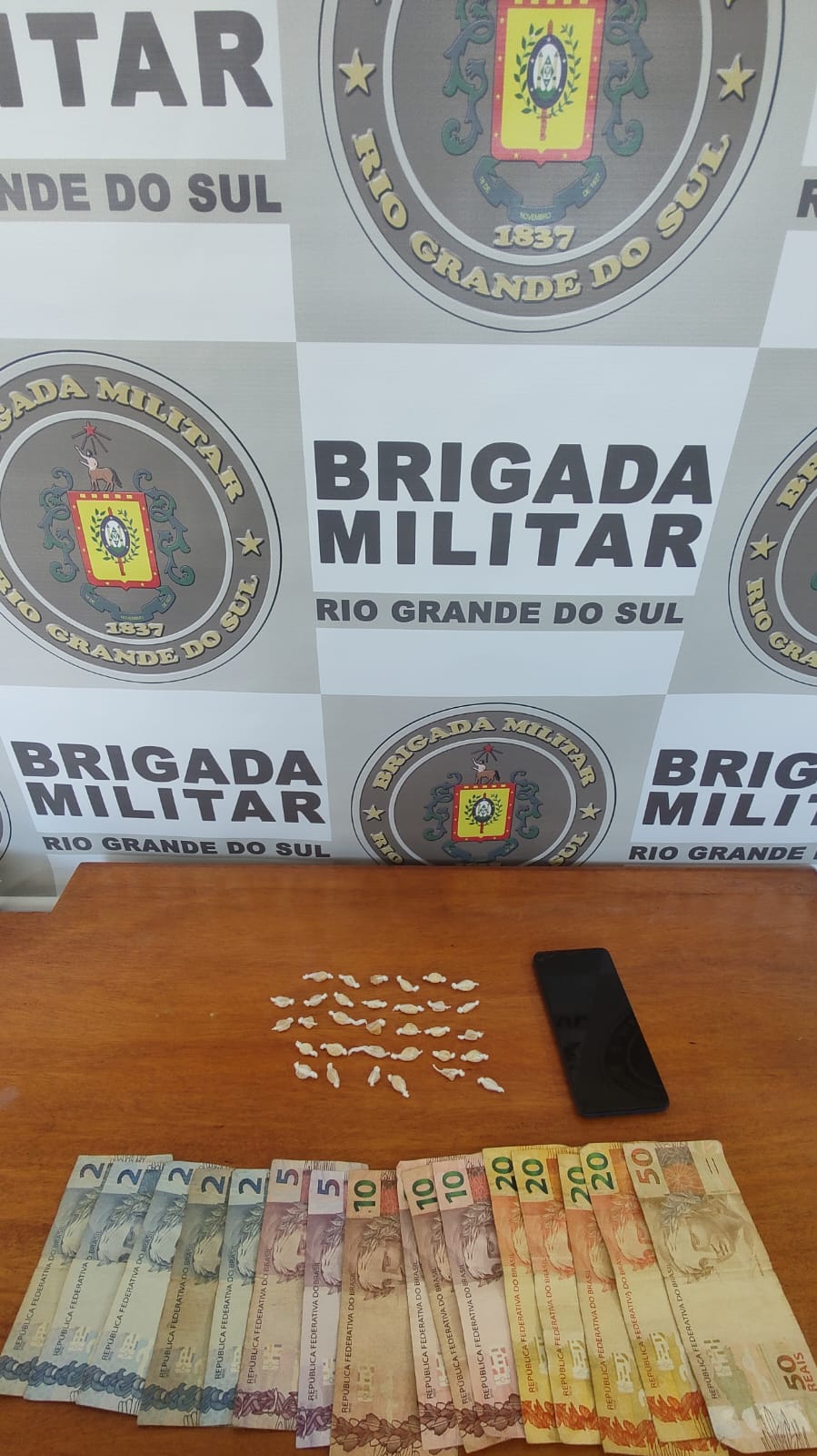 Jovem é preso por tráfico de entorpecentes em Muçum