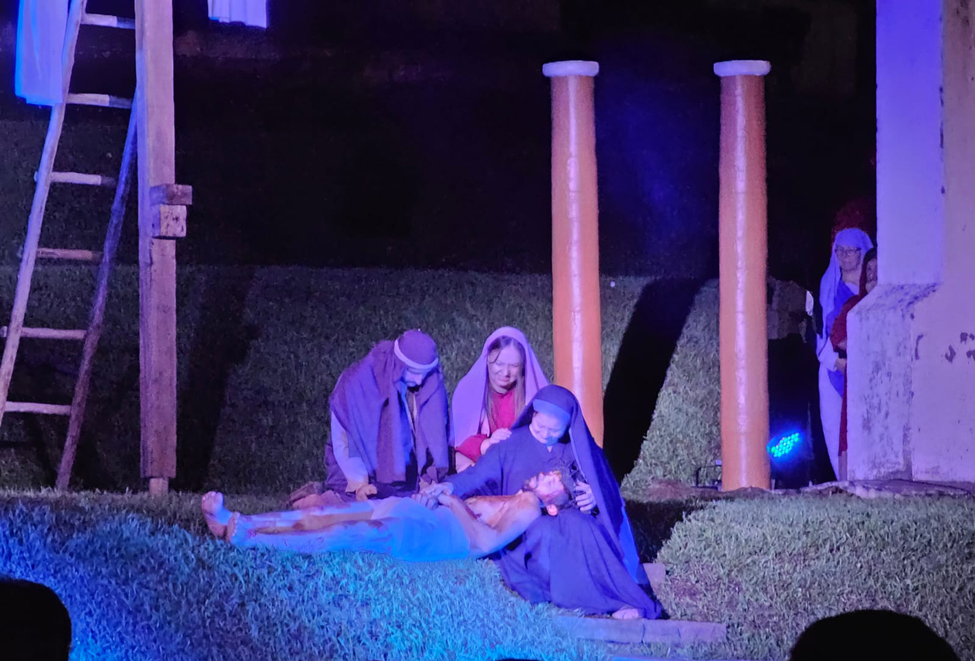 Via-Sacra Meditativa em Muçum emocionou o público e deixou uma mensagem de coragem e esperança