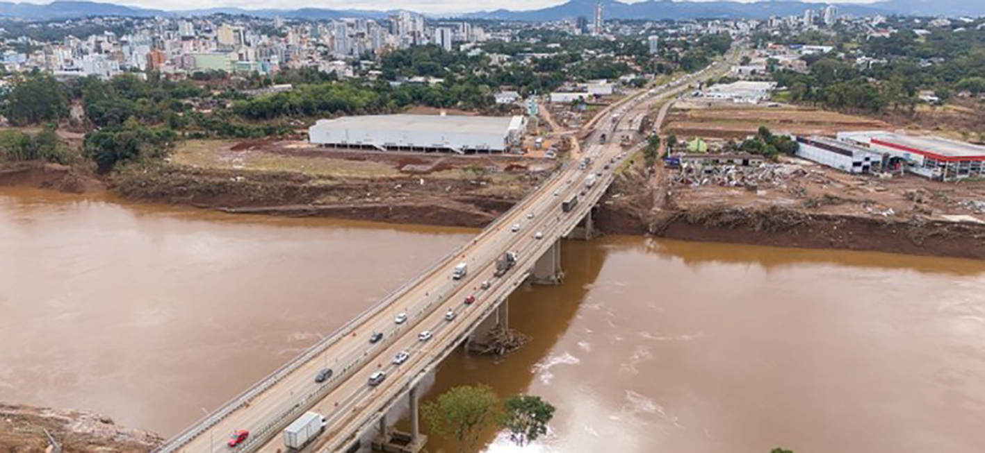 Ponte na BR 386 entre Lajeado e Estrela está liberado nas quatro faixas