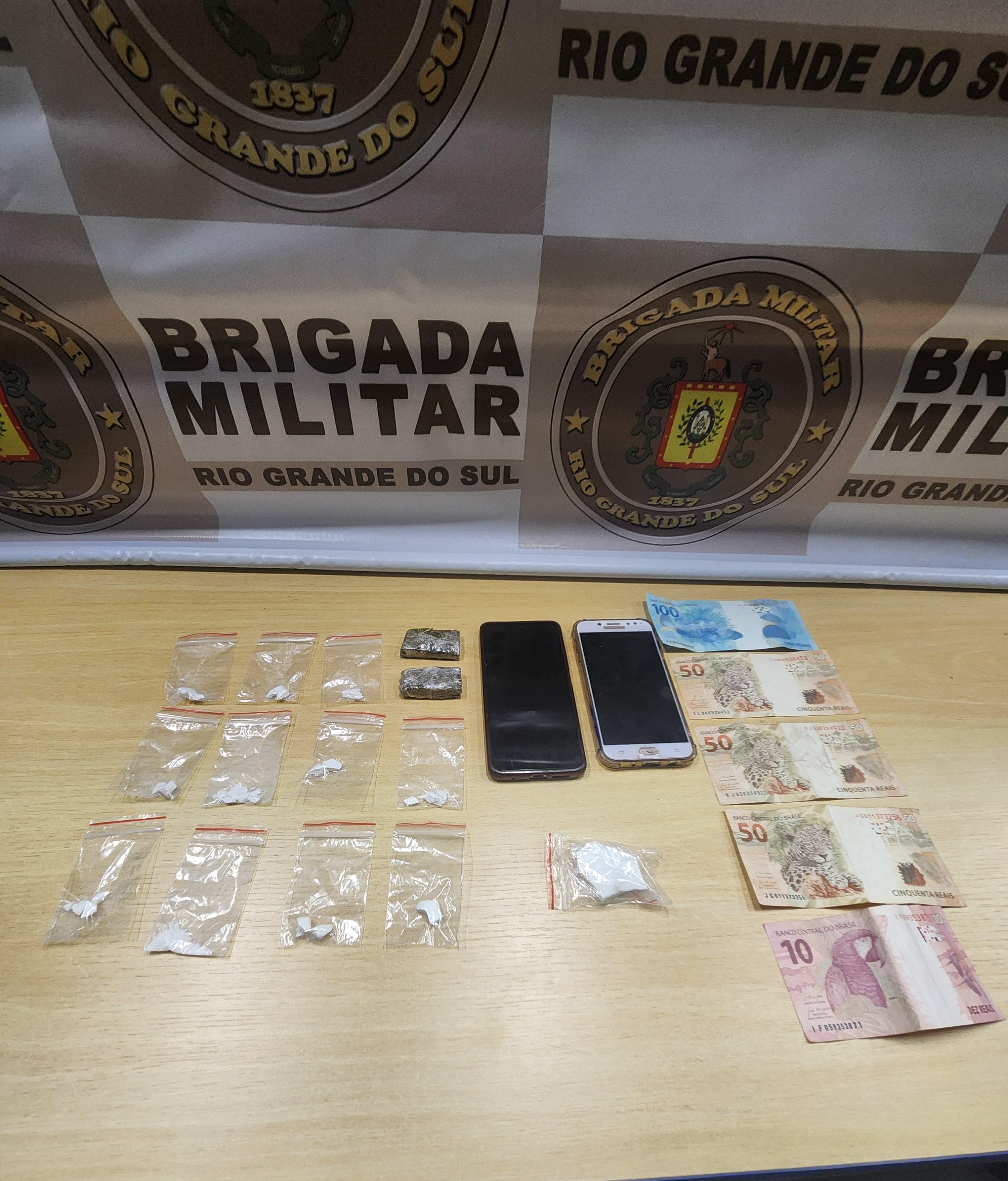 BM em Estrela prende homem foragido por tráfico de entorpecentes 