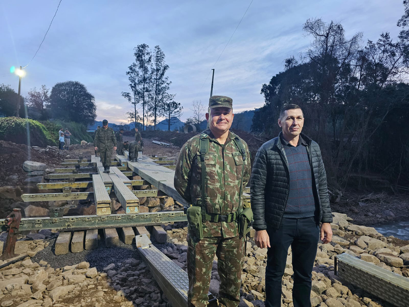 Em tempo recorde Município de Coqueiro Baixo e Exército reconstroem ponte em cinco dias