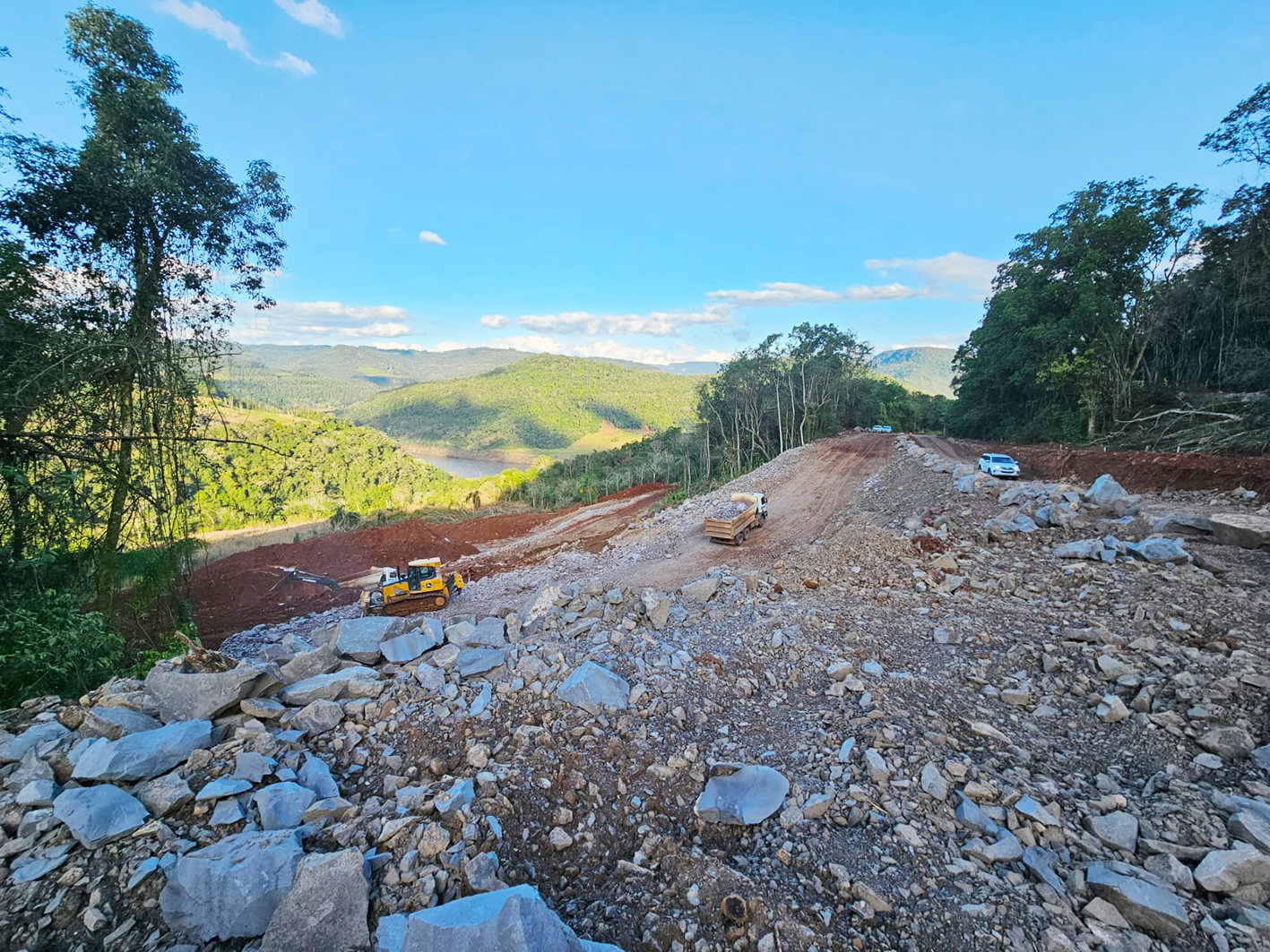 Quilômetro 88 da ERS-129 entre Muçum e Vespasiano Corrêa está 35% reconstruído  