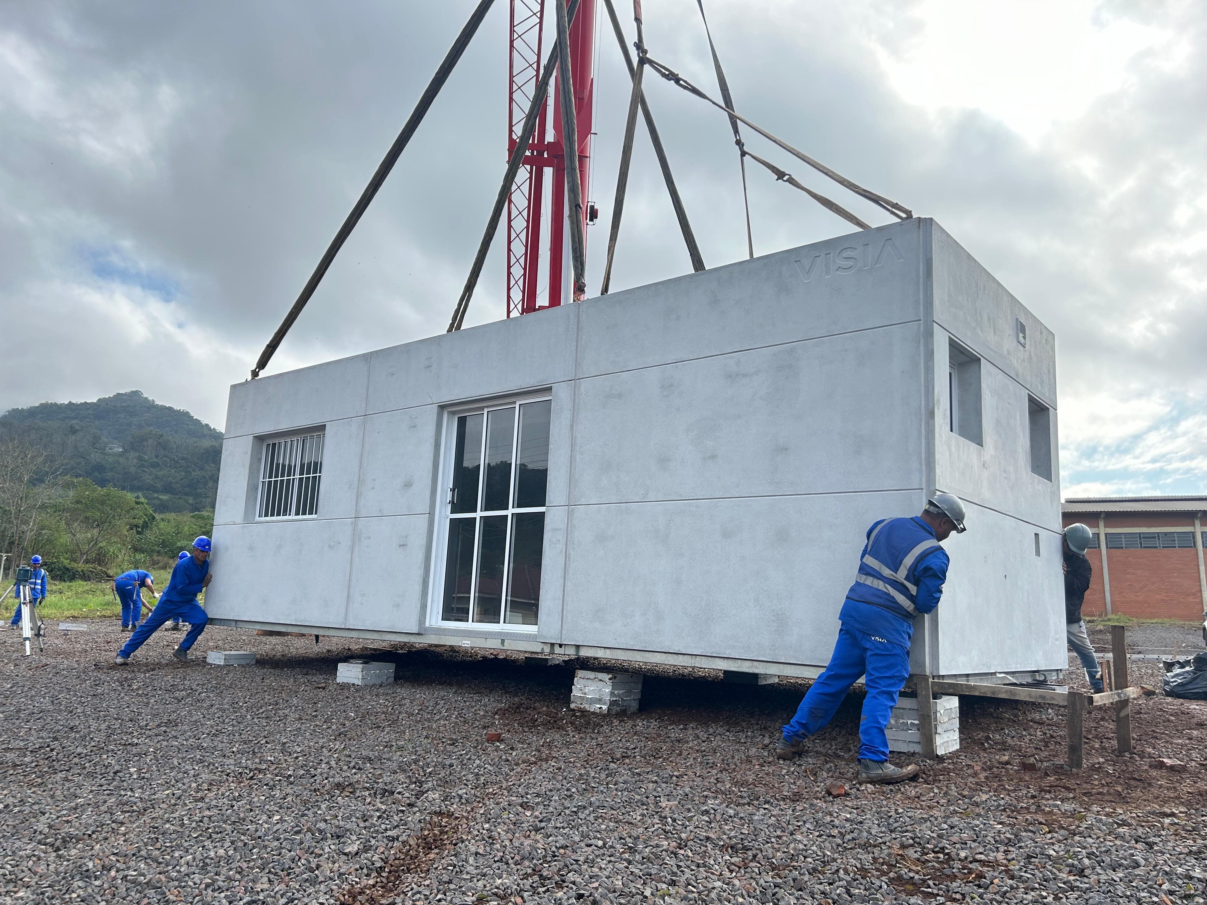 Governo do Estado começa a instalação de módulos habitacionais provisórios na comunidade de Palmas em Encantado