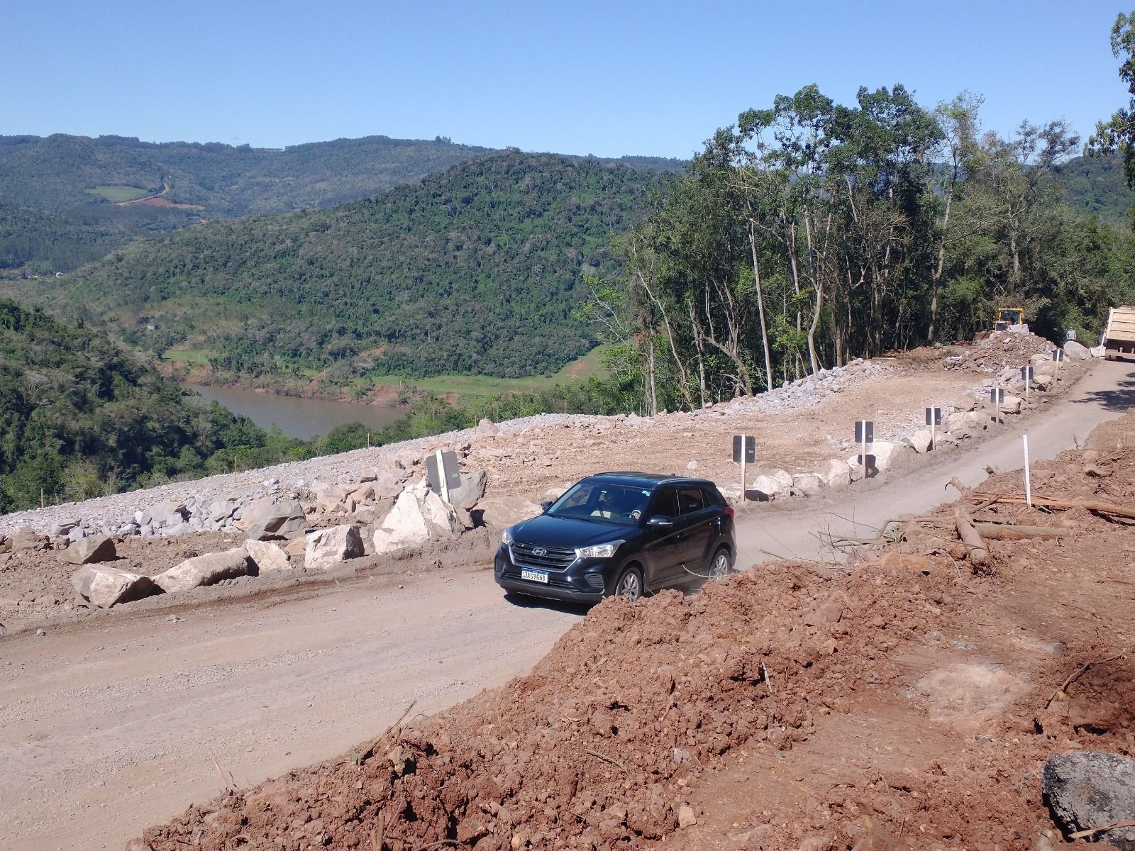 EGR está em fase final da reconstrução do km 88 da ERS 129 em Muçum, na próxima semana inicia a construção do muro de gabião 