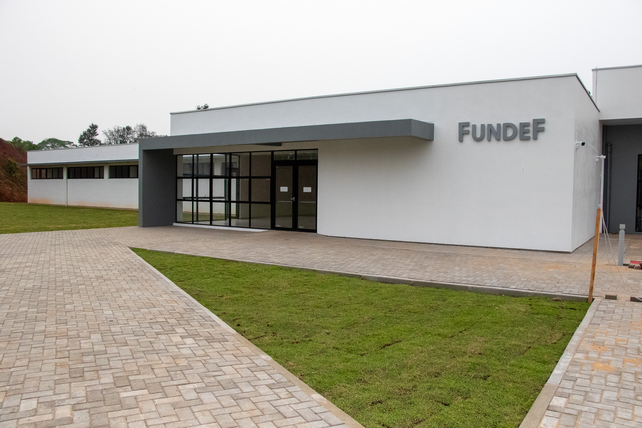Perto de inaugurar novo ambulatório, Univates e Fundef oficializam convênio de parceria