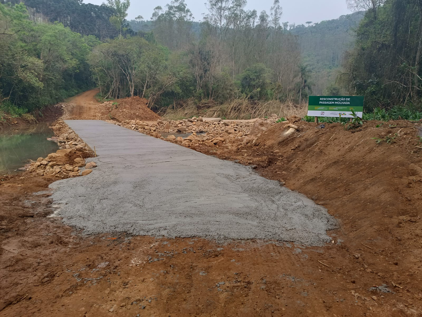 Após enchente de maio, cinco pontes estão sendo reconstruídas em Coqueiro Baixo