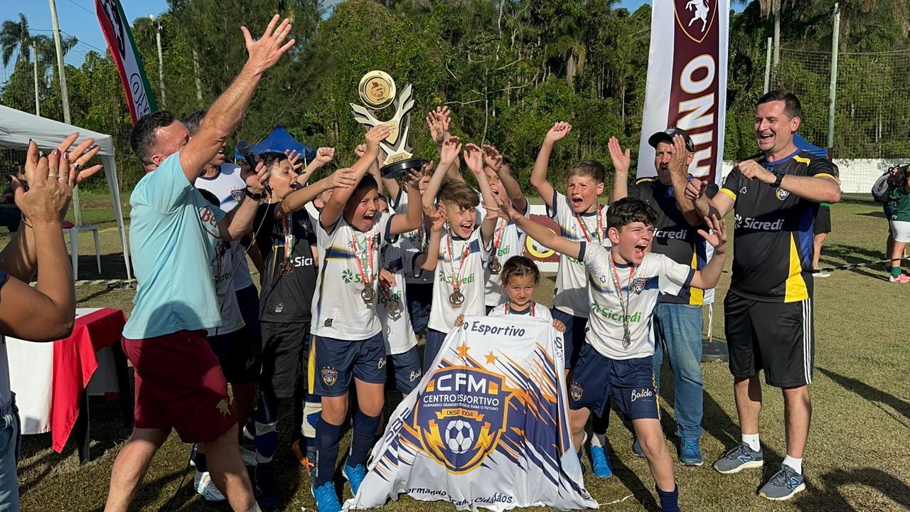 CFM Sub 10 é campeão invicto da Copa Toro em Florianópolis