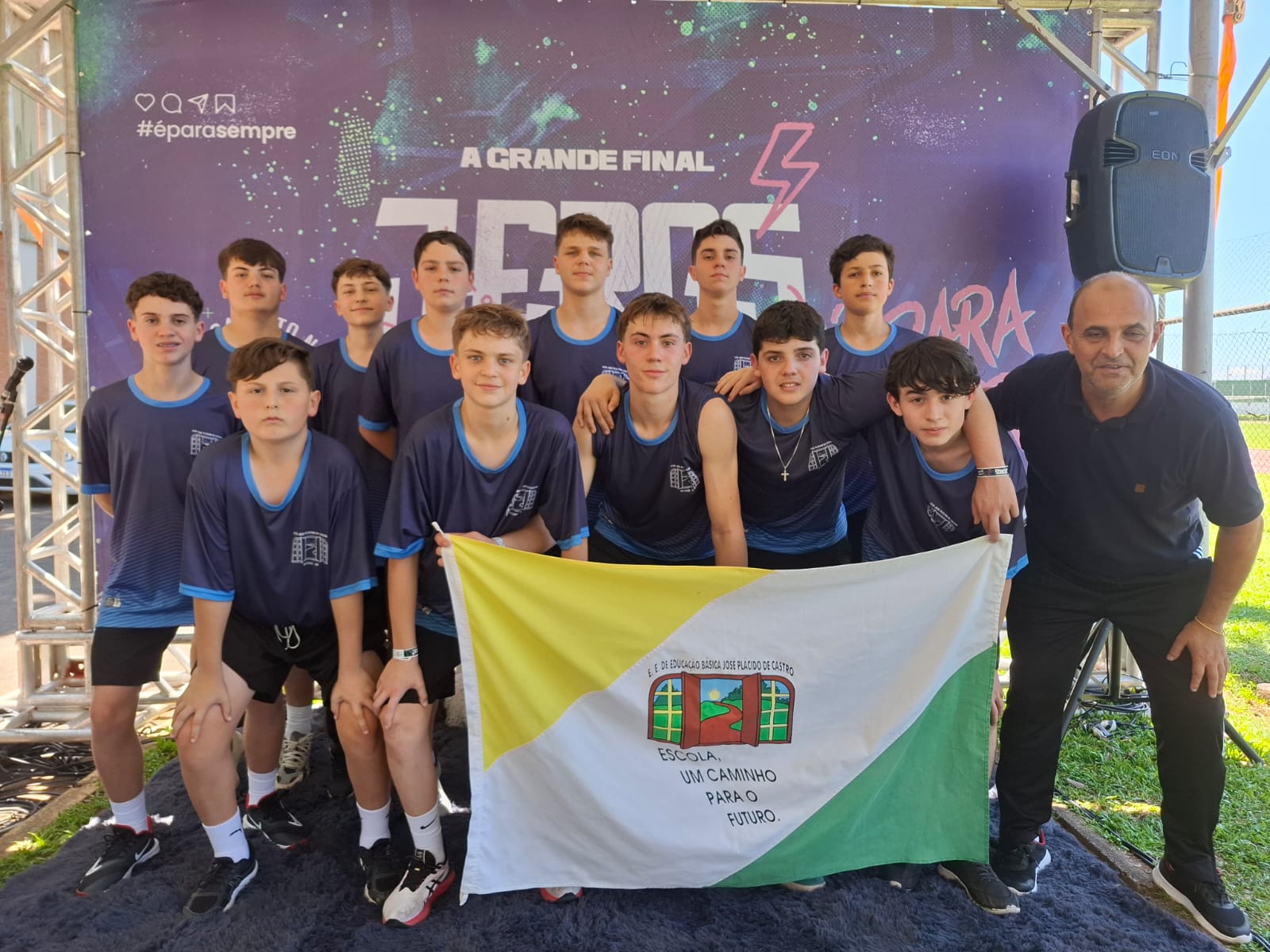 Escola Plácido de Castro conquista medalha de bronze no vôlei no JERGS