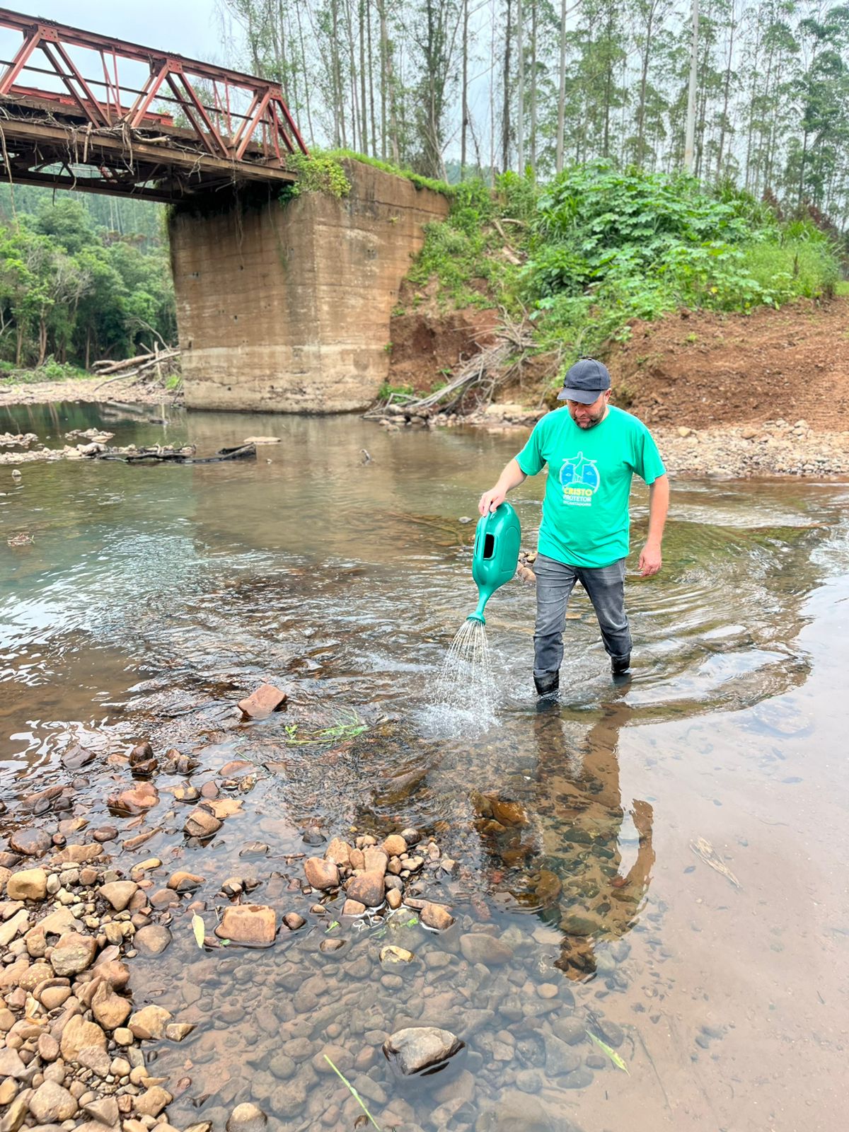 Prefeitura de Muçum intensifica combate ao mosquito borrachudo com aplicação de BTI