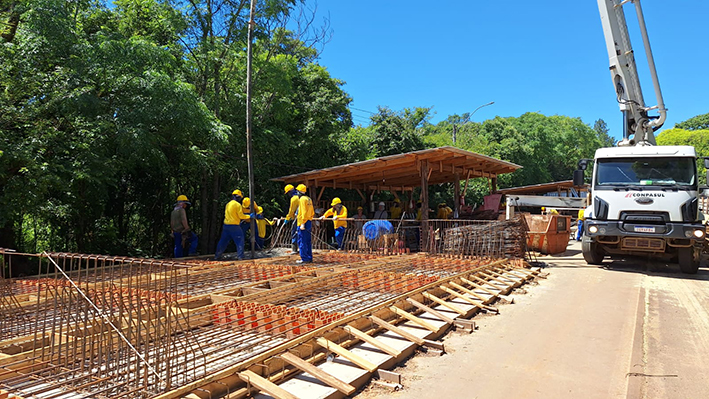 EGR inicia a concretagem das vigas na ponte da ERS-130