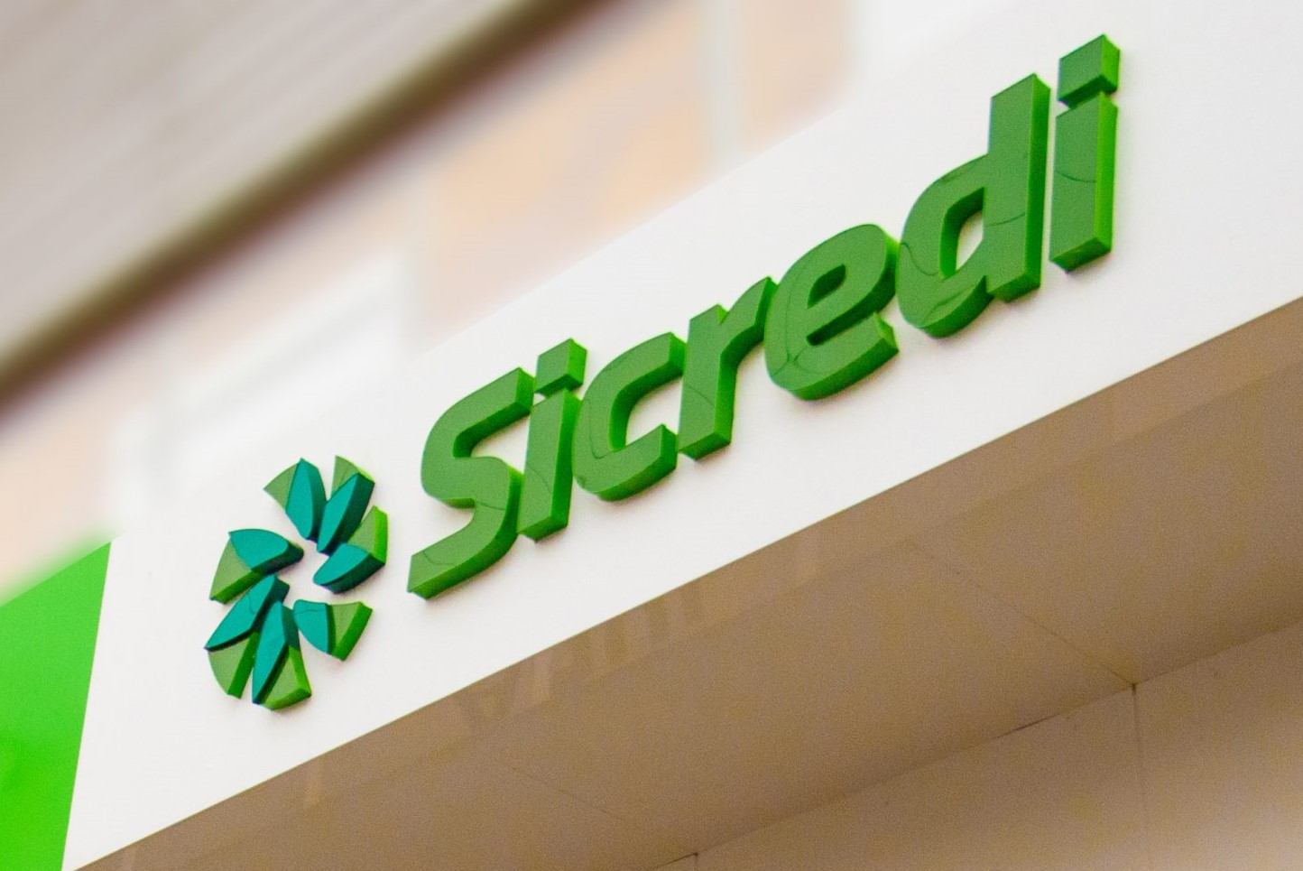 Sicredi consolida liderança na liberação de recursos do BNDES