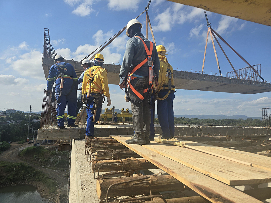 EGR inicia içamento de lajes pré-moldadas na ponte entre Lajeado e Arroio do Meio