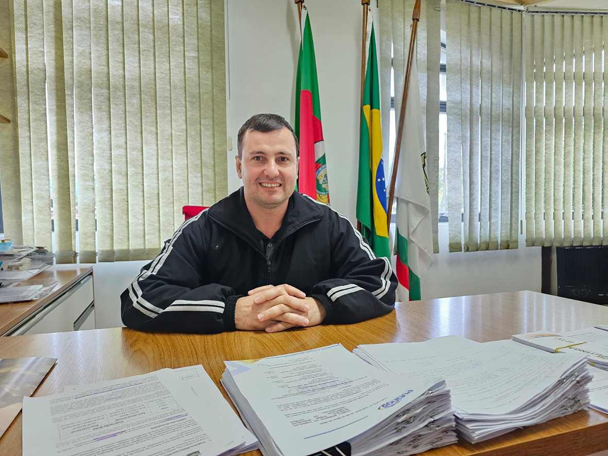 Saúde, educação, reconstrução, moradias estão entre os destaques nos seis meses de mandato em Putinga