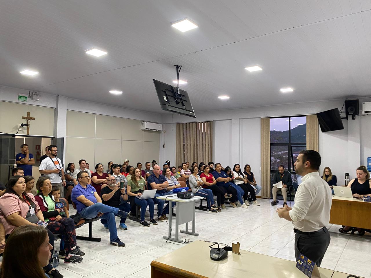 Reunião trata do andamento das obras do Loteamento Jardim Cidade Alta 2 em Muçum