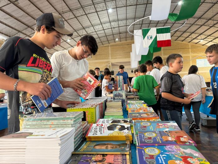 Feira do Livro de Relvado reúne literatura, teatro e astronomia nos dias 12 e 13 de maio