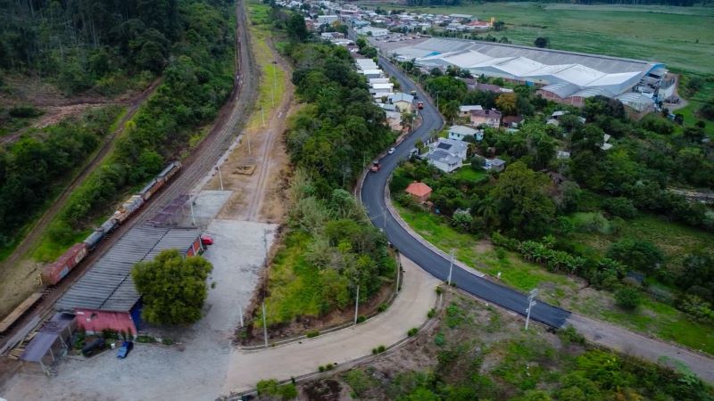 Avenida Santa Lúcia recebe capeamento asfáltico e reforça mobilidade em um dos principais atrativos de Muçum
